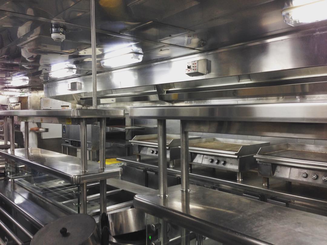 Behind the scenes in the galley of the Zuiderdam