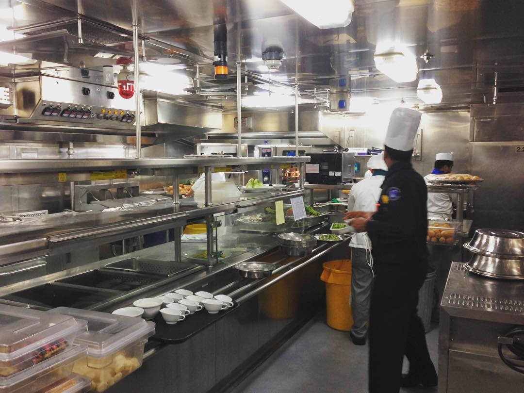 Behind the scenes in the galley of the Zuiderdam