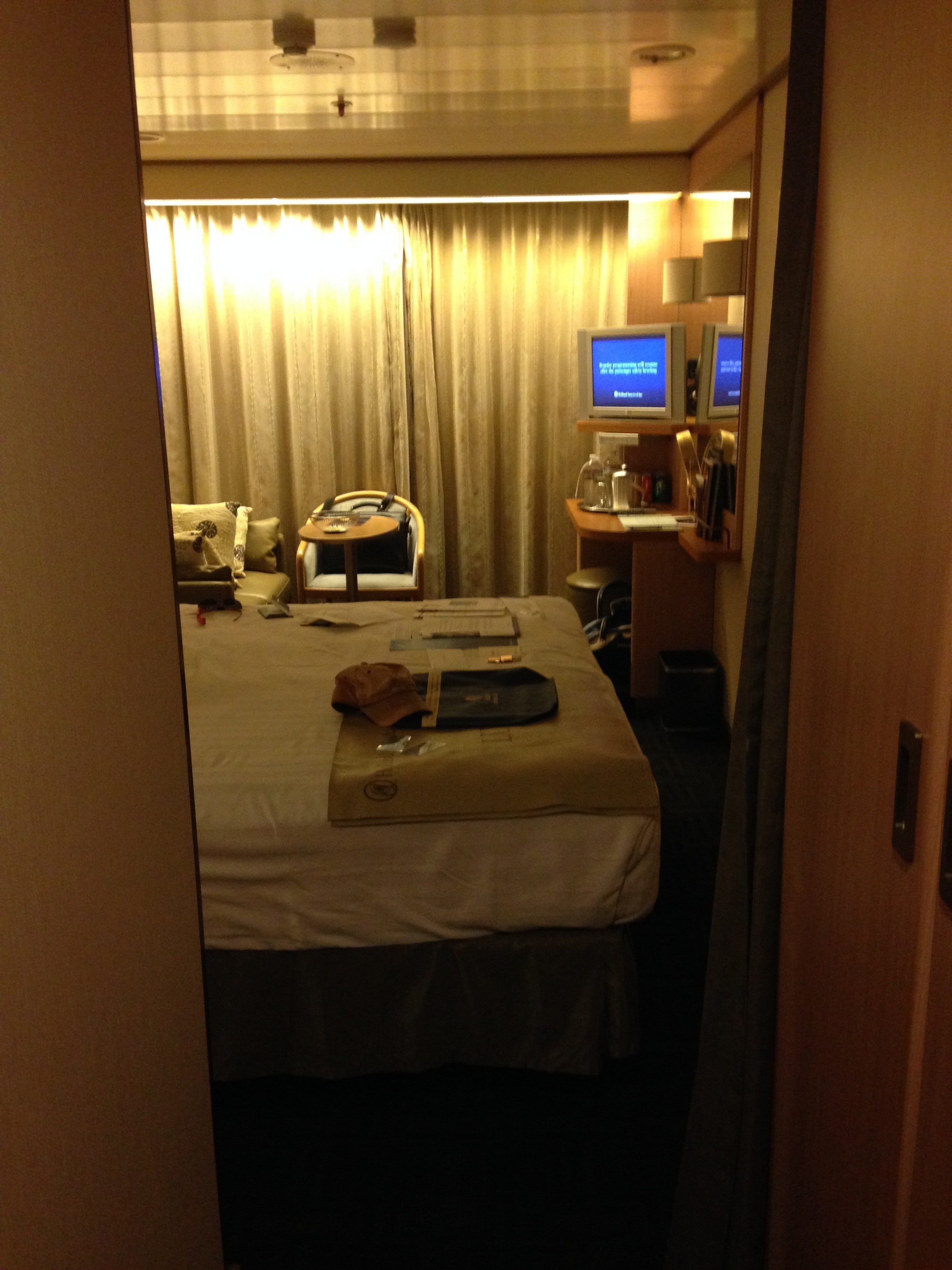 Lanai Stateroom 317 on board ms Veendam