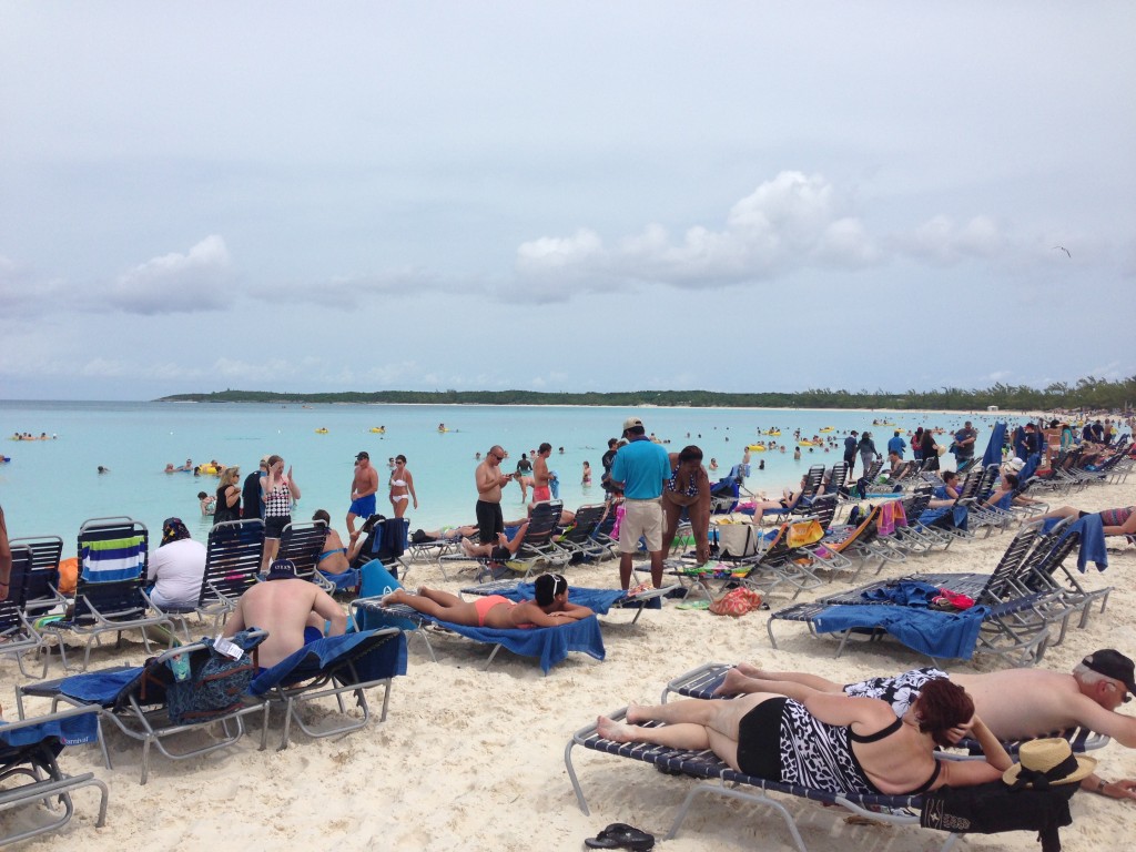 A densly populated Half Moon Cay.