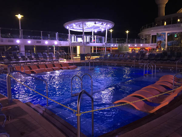 Nightime at the pool on Quantum of the Seas