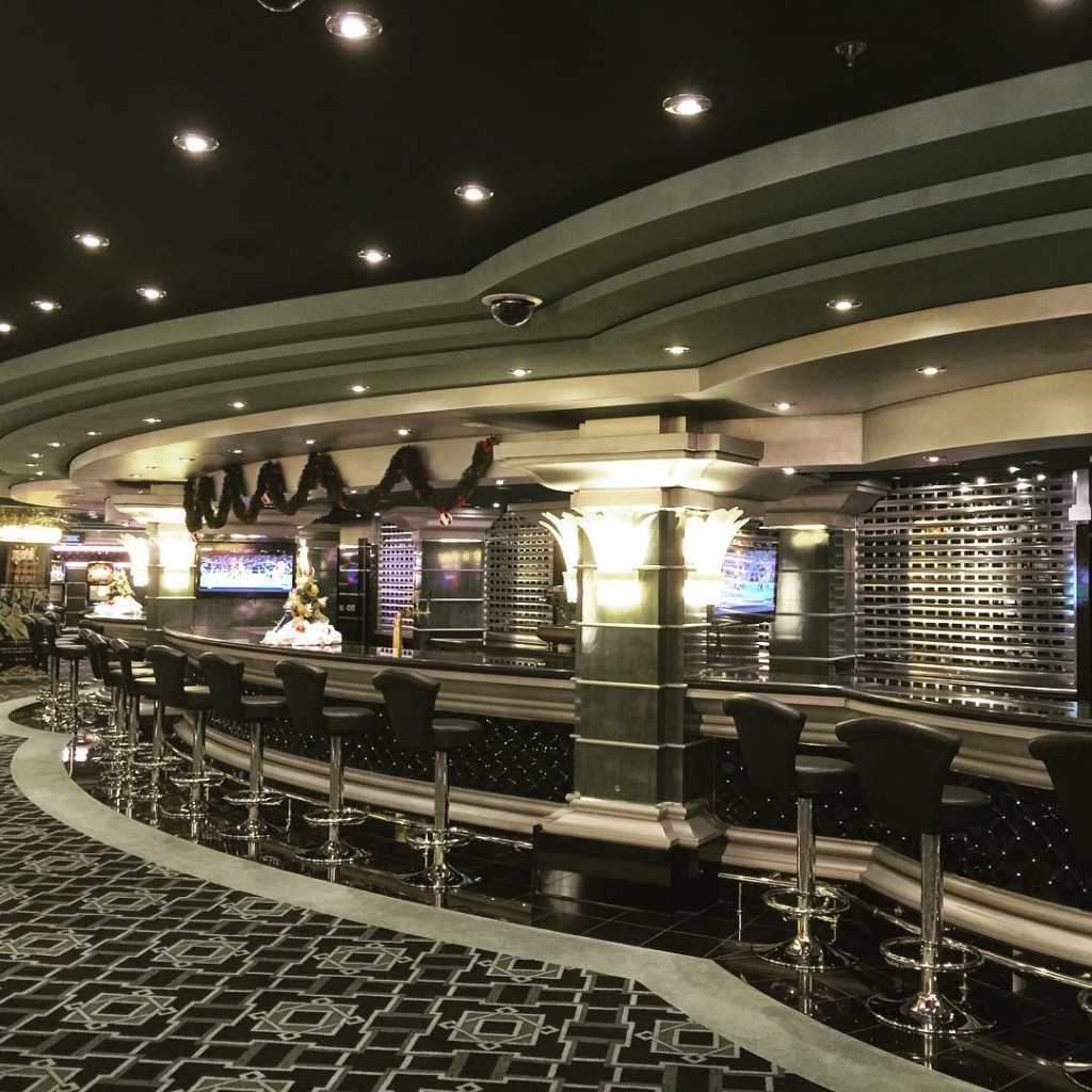 The Casino Bar on the MSC Divina