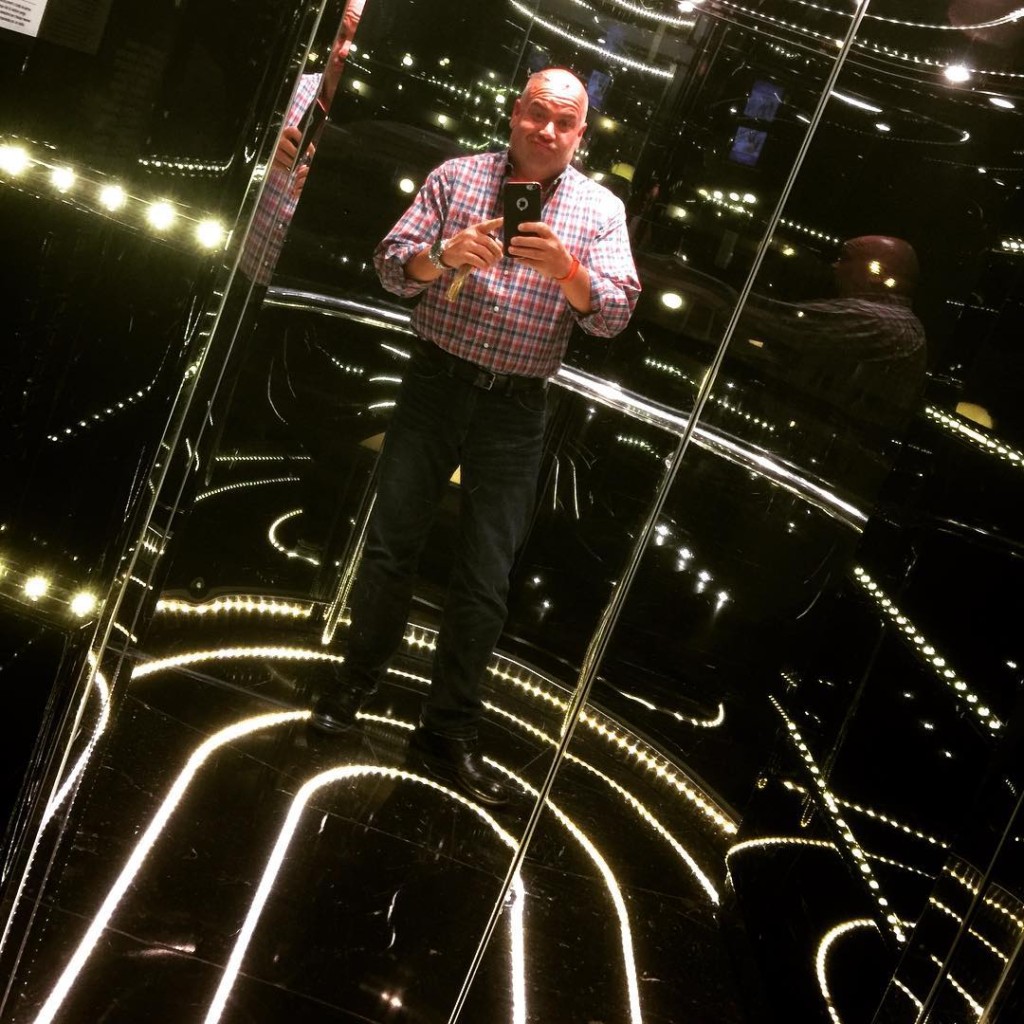 I'm not in the disco! I'm in an elevator on the MSC Divina - have to say, the elevators make for a great selfie.