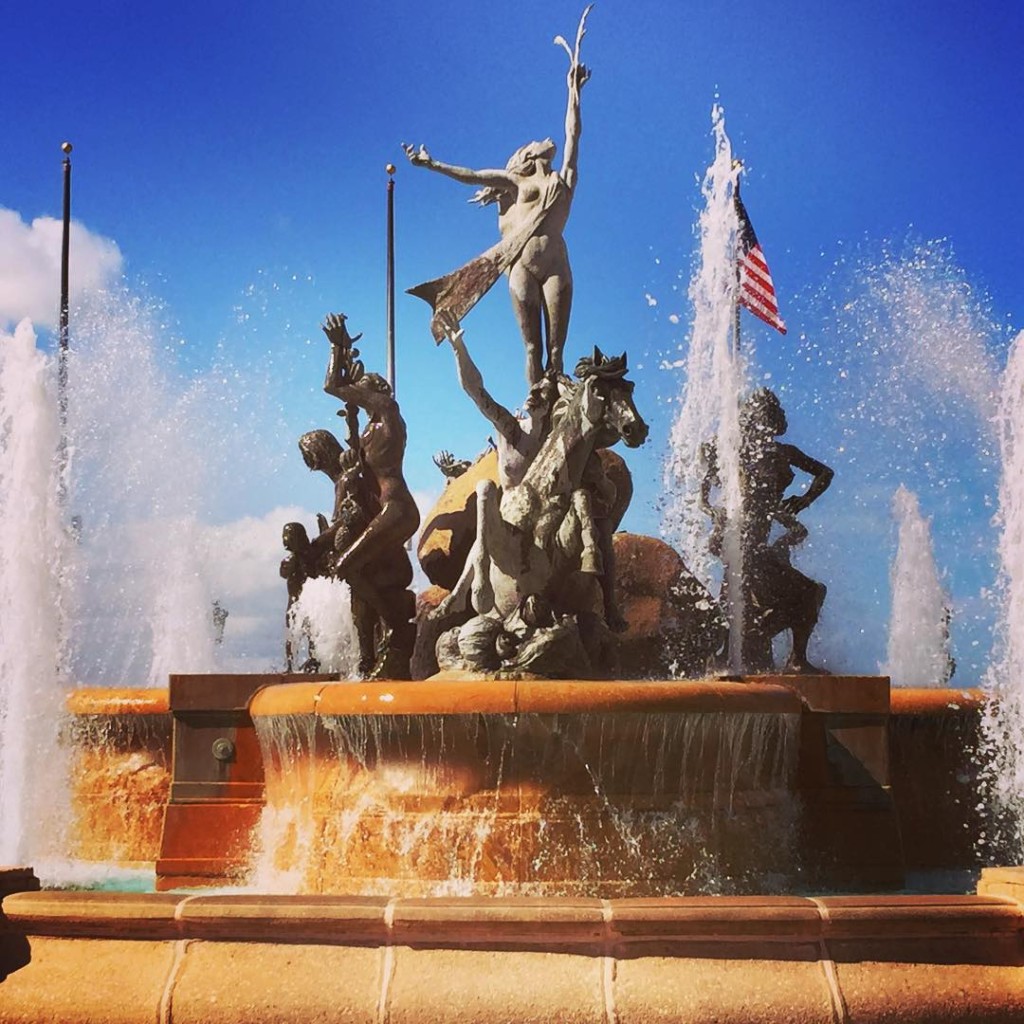 Hands up if a picture of this fountain in the plaza on the way to El Morro in San Juan is on your camera roll! 