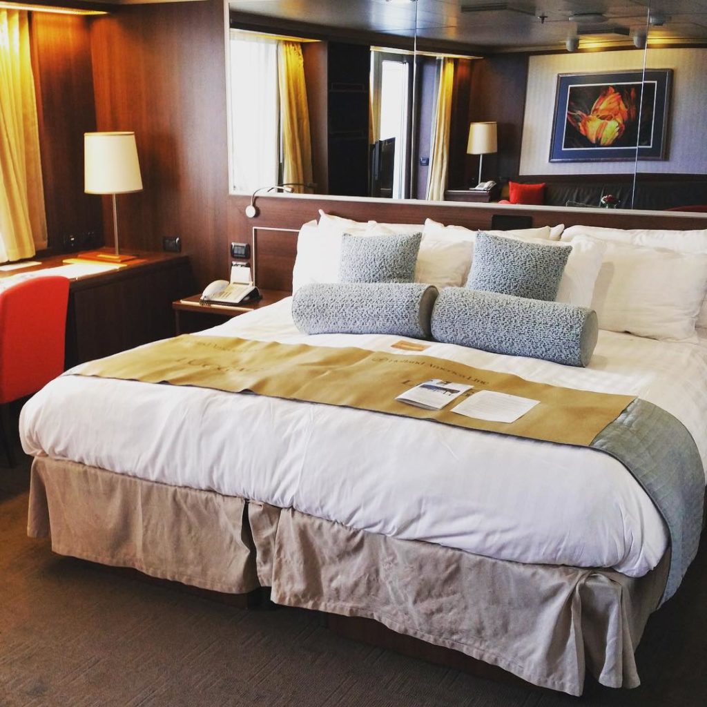 Neptune Suite 7052 on Holland America Eurodam