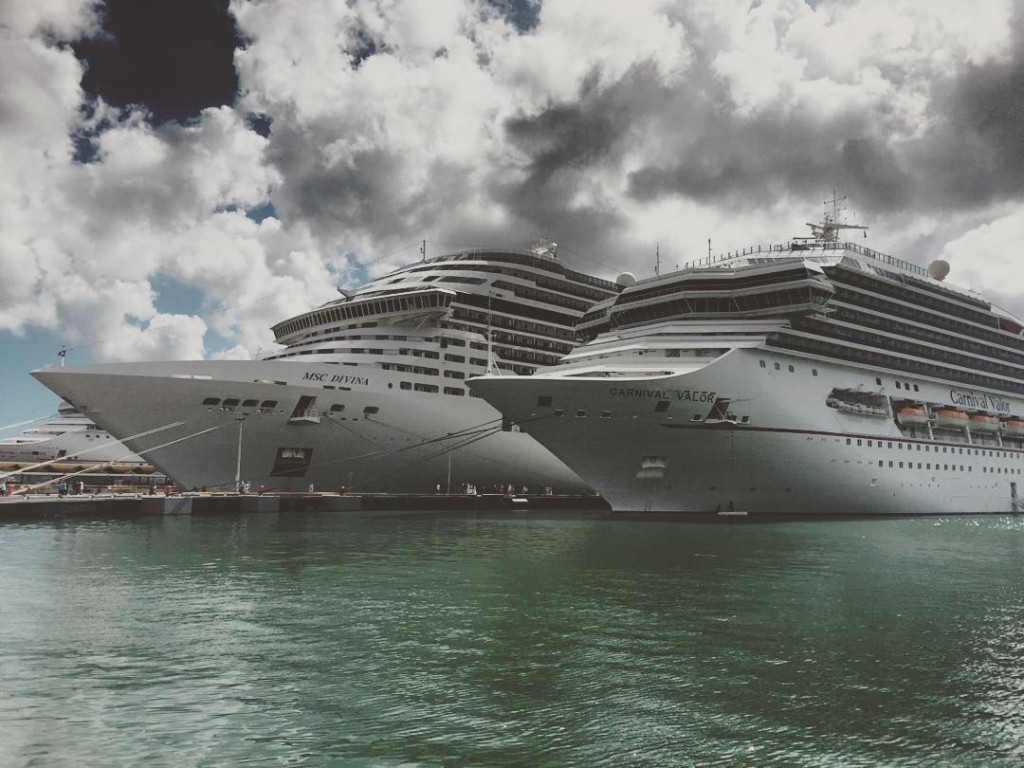 The MSC Divina and Carnival Valor docked in San Juan, PR