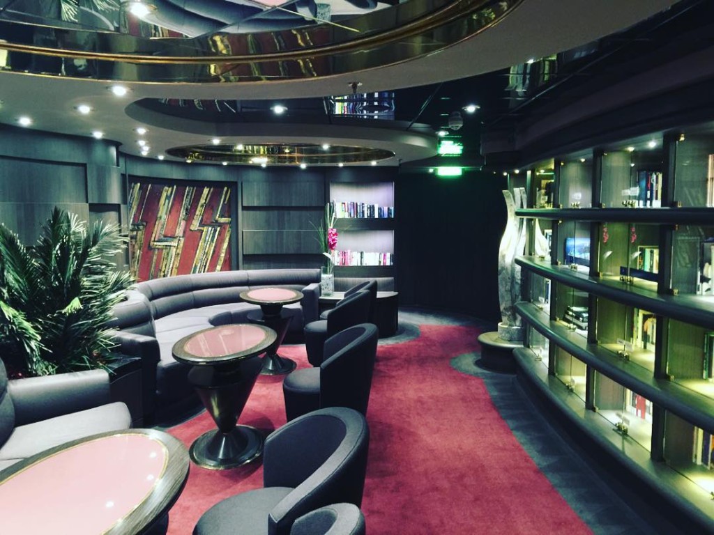 Those passengers who stay in the Yacht Club on the MSC Divina have their own private library