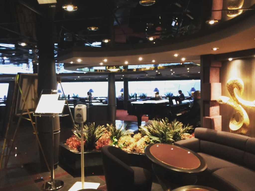 The Top Sail Lounge on MSC Divina, exclusively for those staying in the Yacht Club