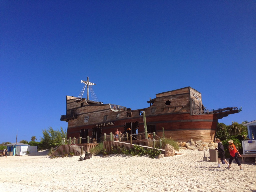 Captain Morgan On the Rocks bar on Half Moon Cay