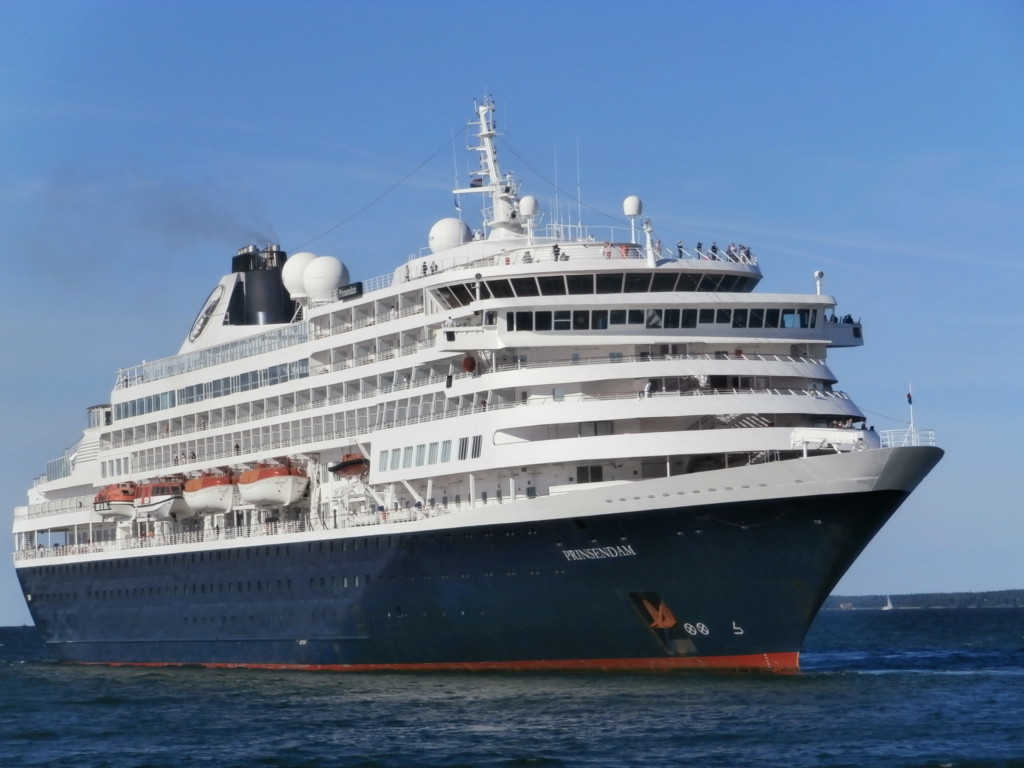 Holland America Line's Prinsendam departing Tallinn in August 2013.  Photo credit: wikimedia commons Pjotr Mahhonin