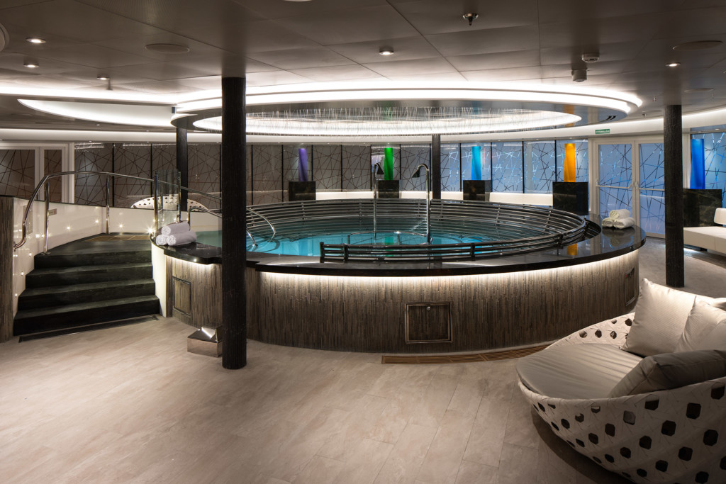 Hydro Pool on ms Nieuw Statendam. Photo credit: Holland America Line