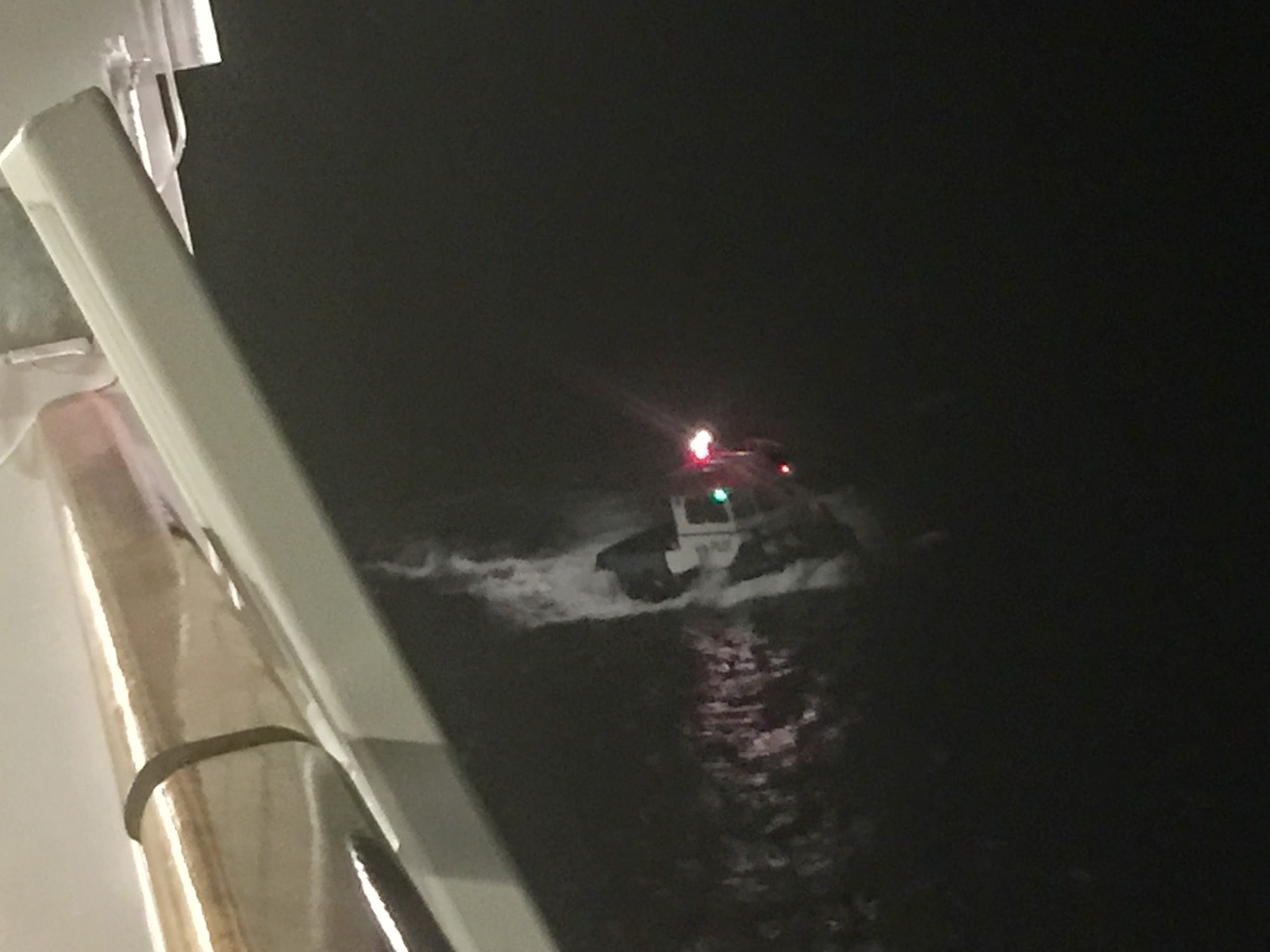 Curcao Pilot Boat coming alongside the Noordam