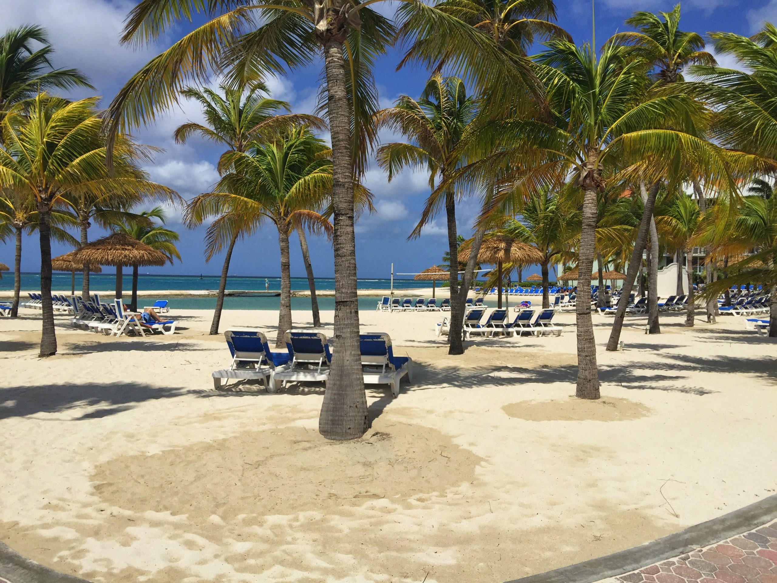 The pool and beach area of the Renaissance resort in Aruba which is not far from the cruise port.