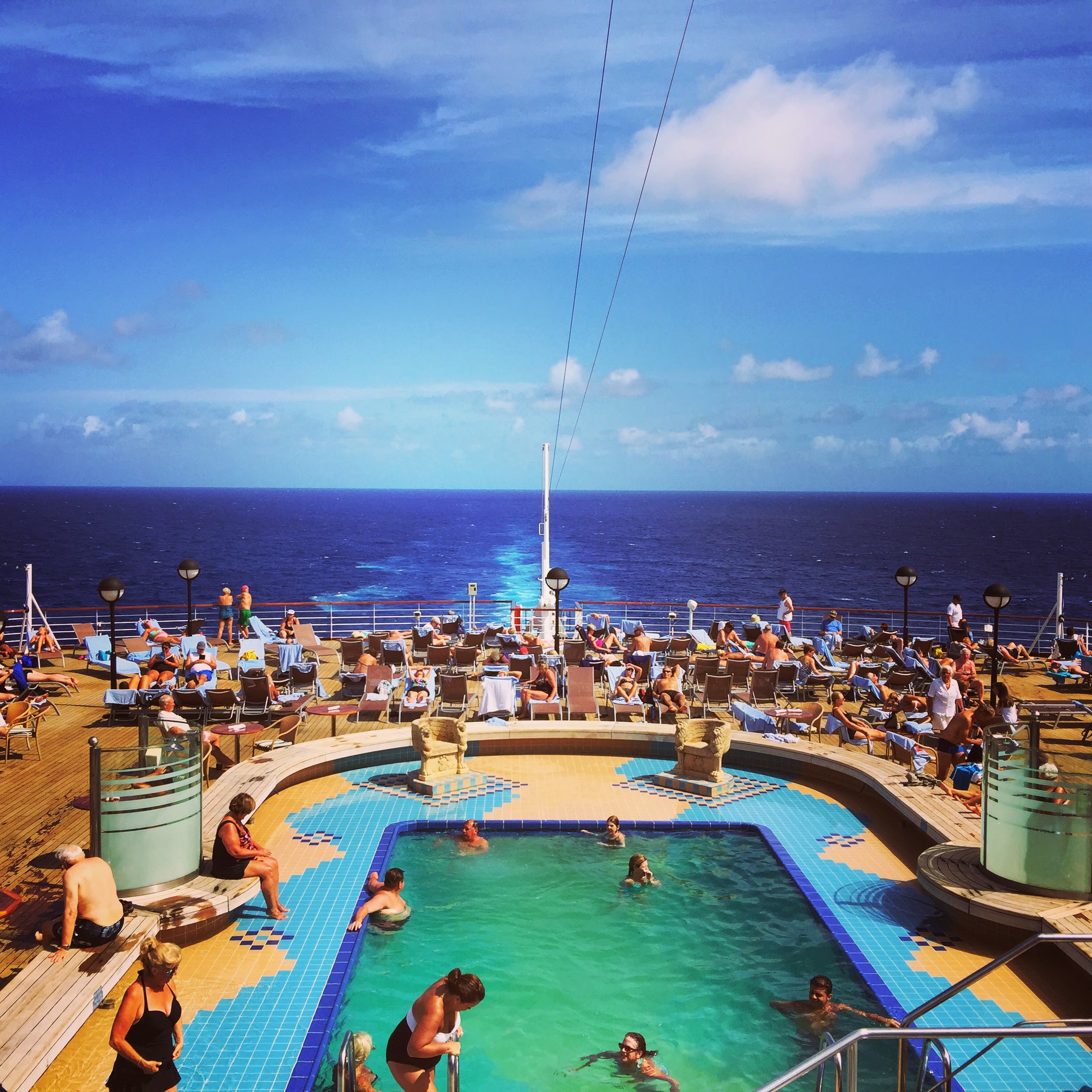 Sea View Pool on Noordam