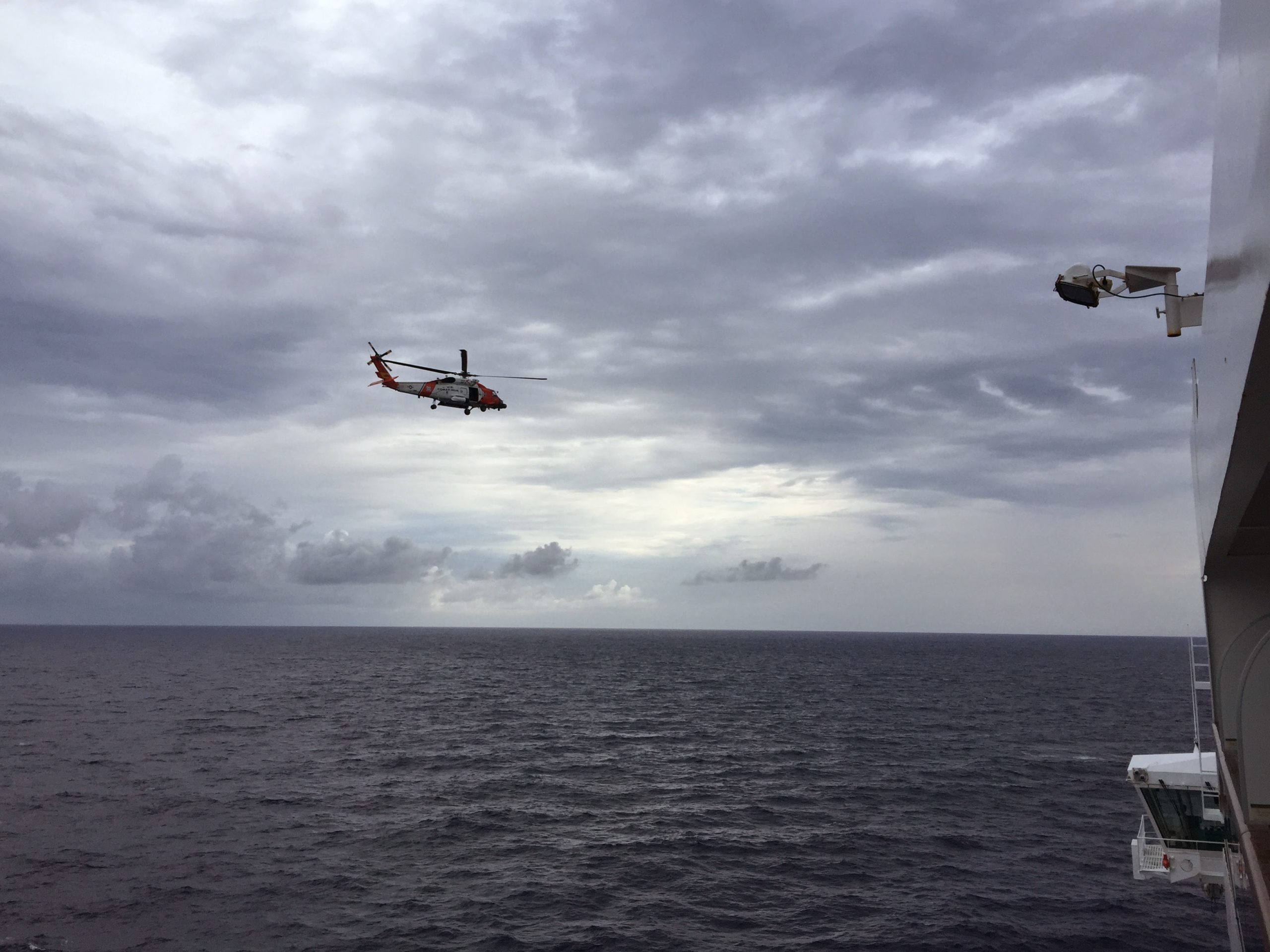 US Coast Guard medevac operation in March 2015 on the Noordam