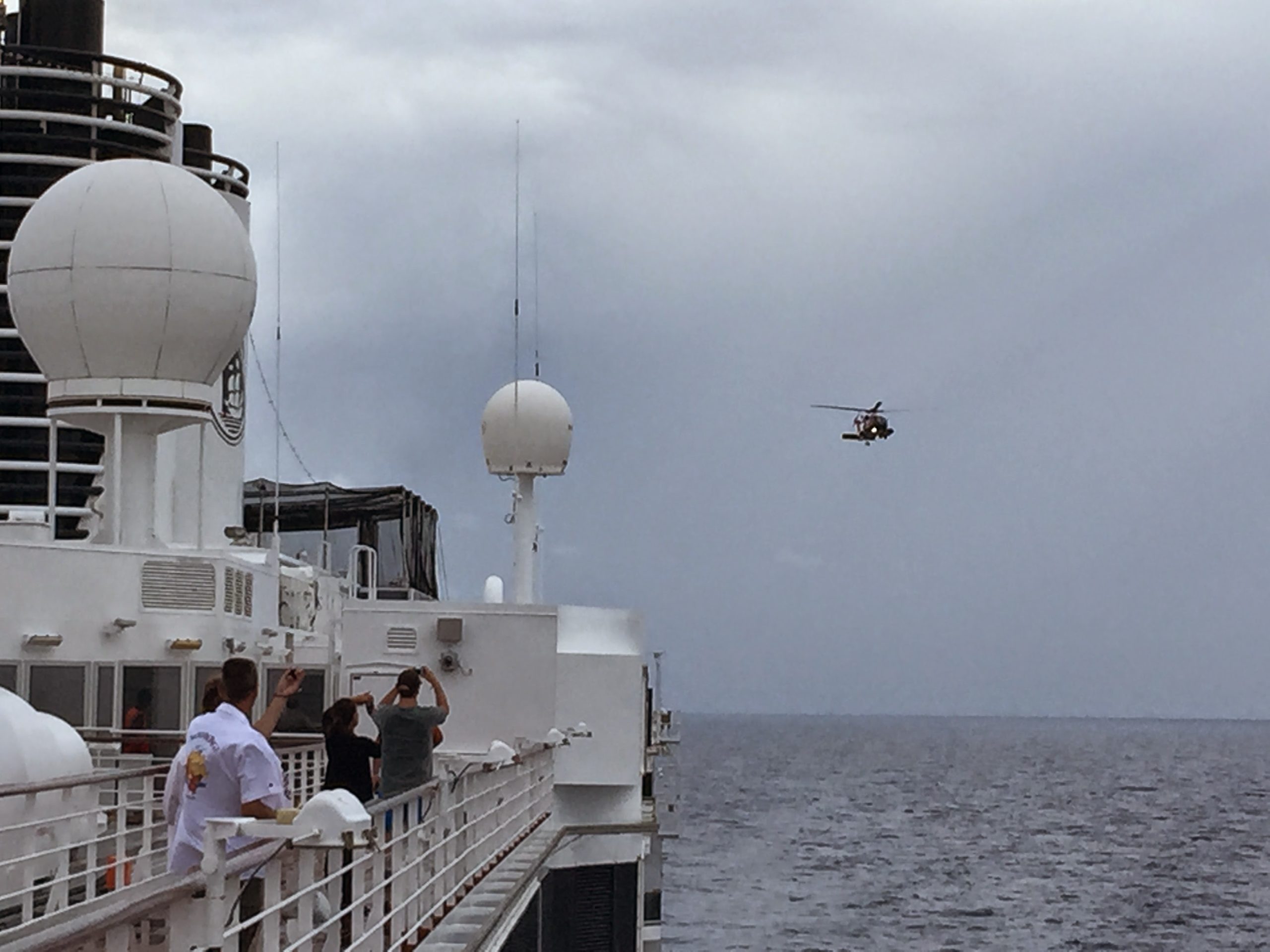 US Coast Guard medevac operation in March 2015 on the Noordam