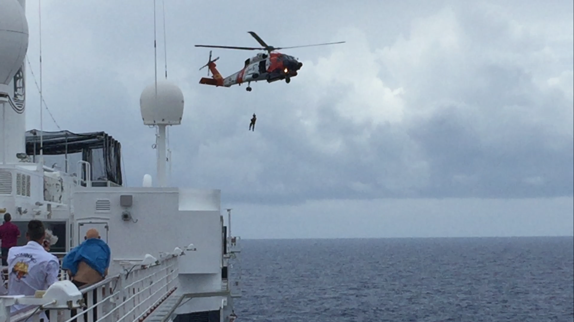 US Coast Guard medevac operation in March 2015 on the Noordam