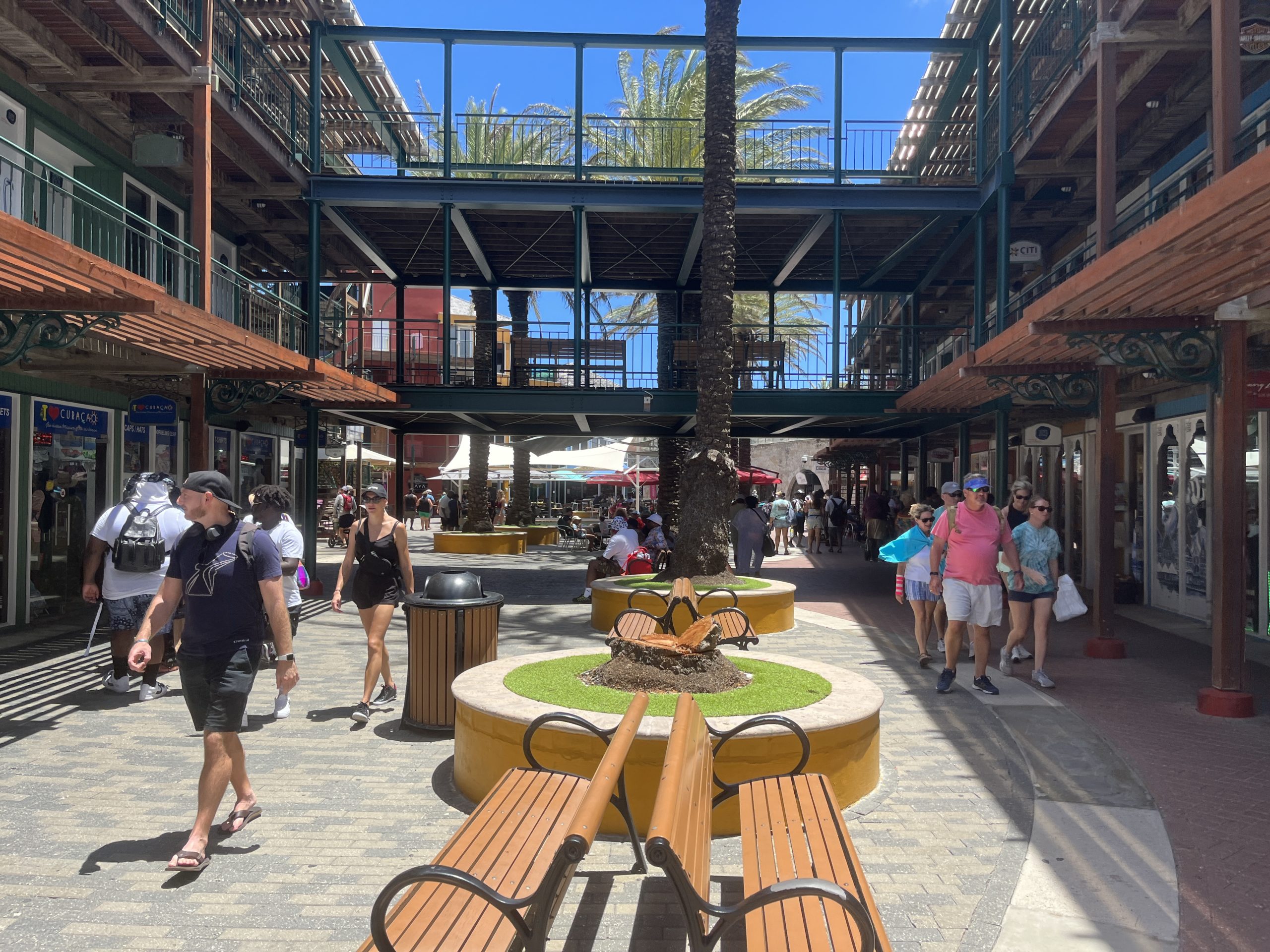 Shopping and dining at Rif Fort in Curacao