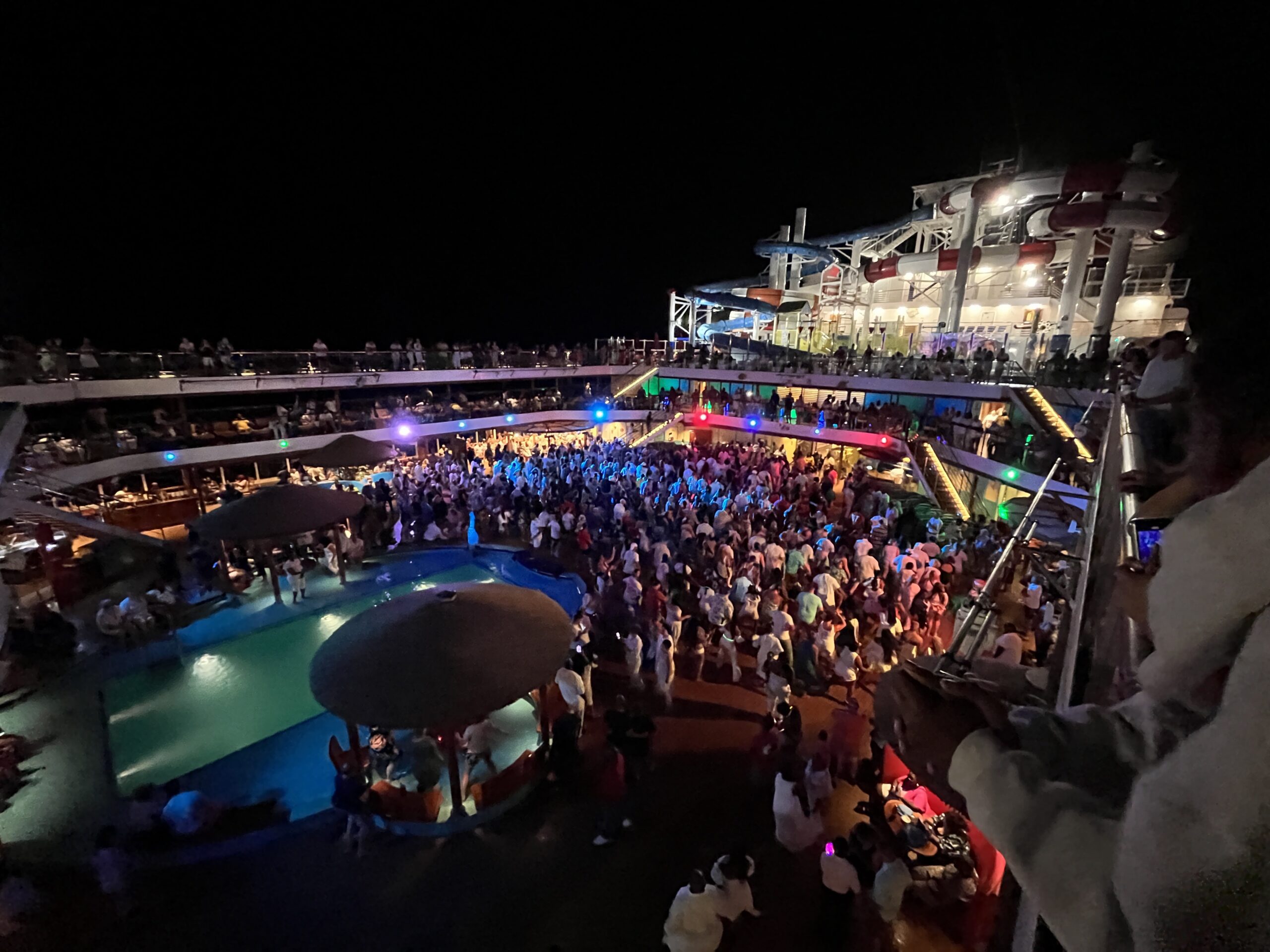 White Night on Carnival Horizon