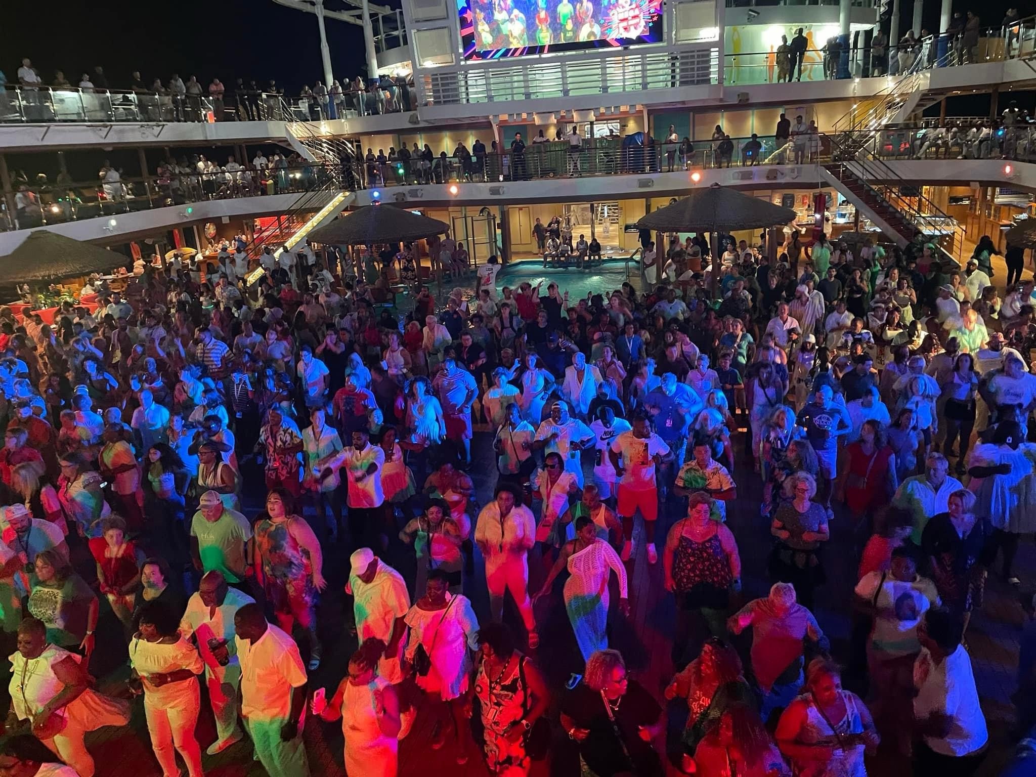 White Night on Carnival Horizon