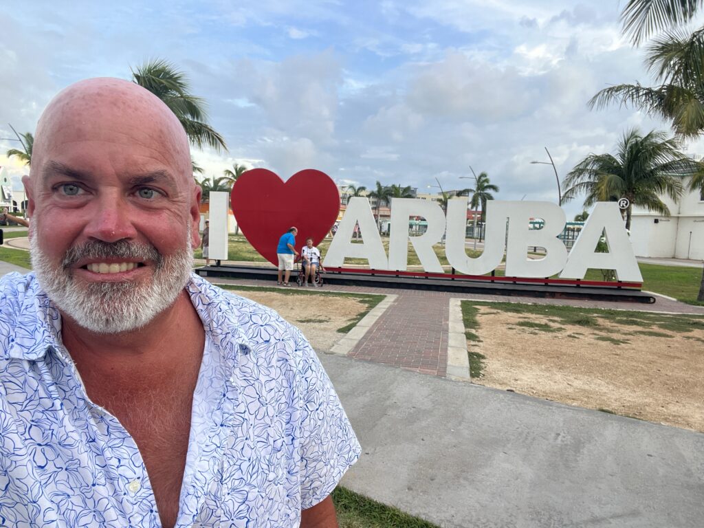 Can't pass up taking a selfie at the I Love Aruba sign!