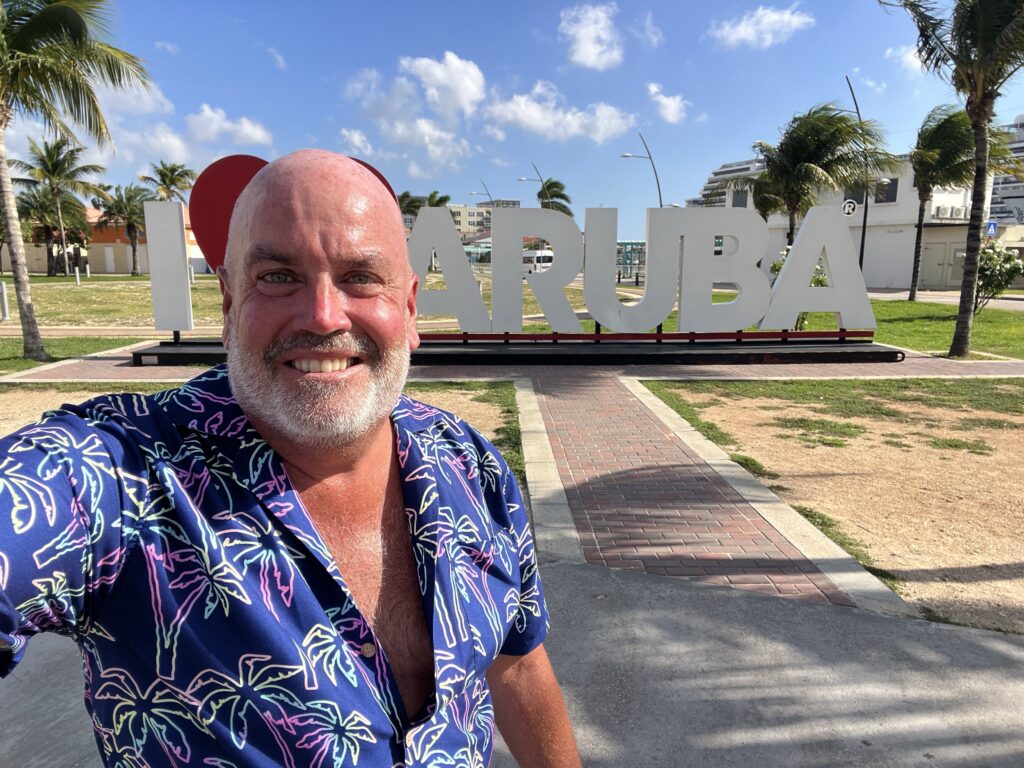 An obligatory selflie by the I Love Aruba sign