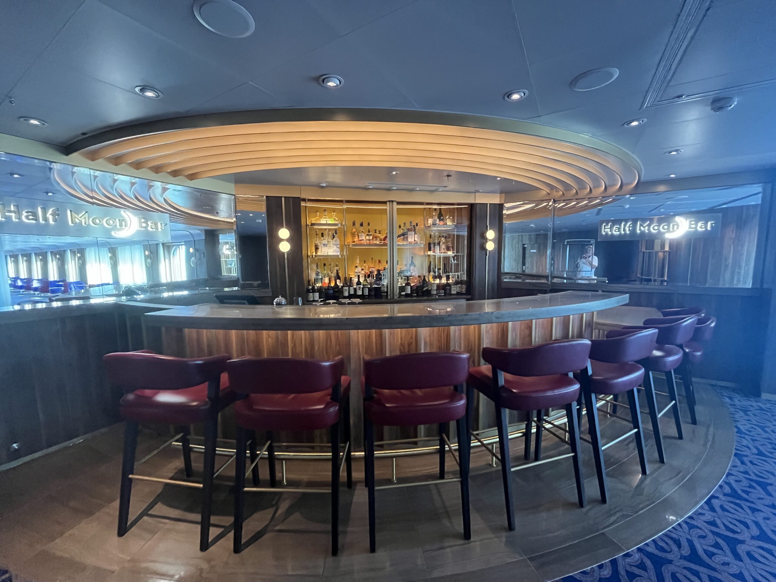 Half Moon Bar on Rotterdam