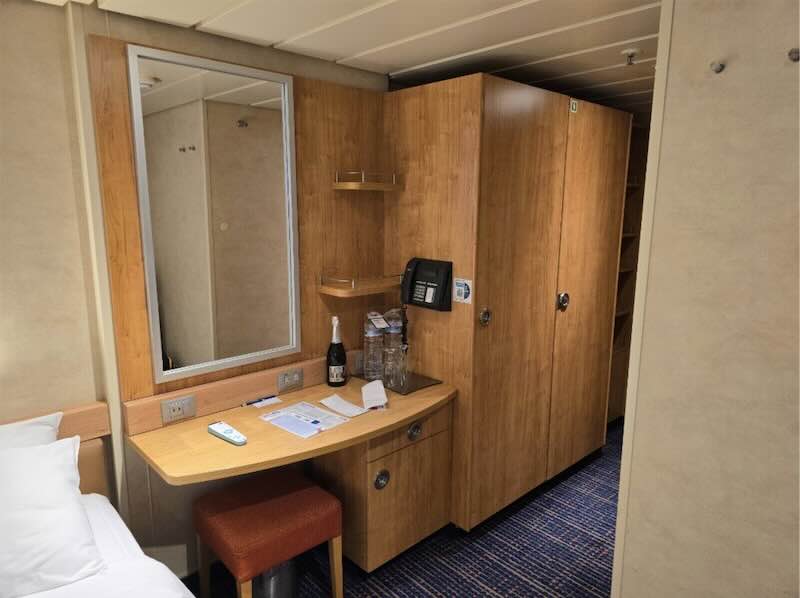 Interior stateroom R18 on Carnival Paradise