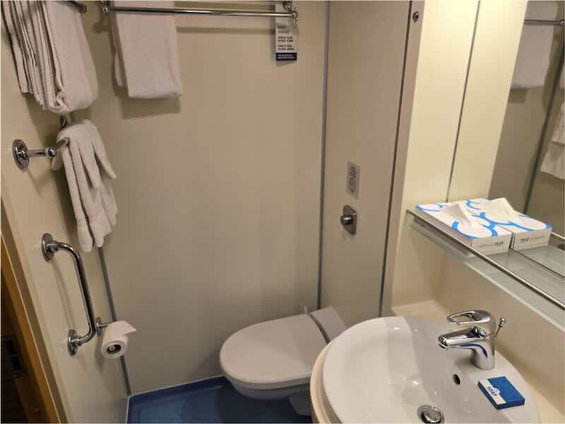 Interior stateroom R18 on Carnival Paradise