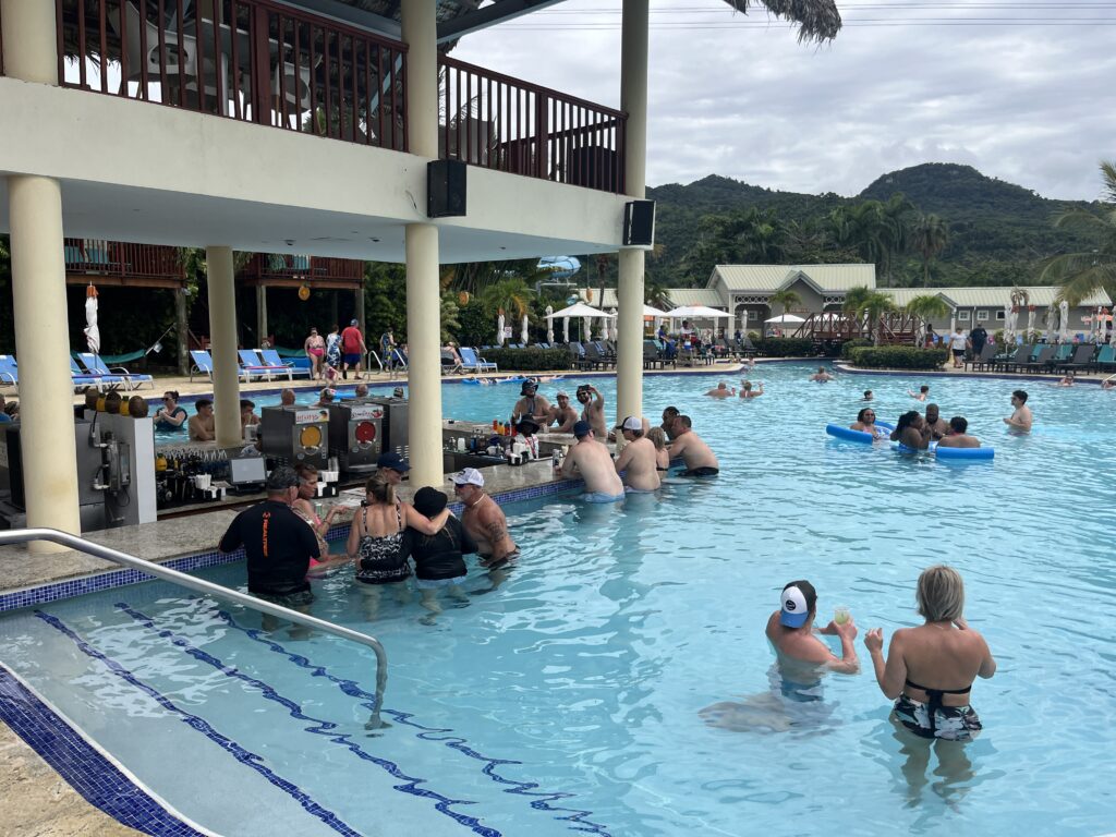 Swim-up pool bar at Amber Cove