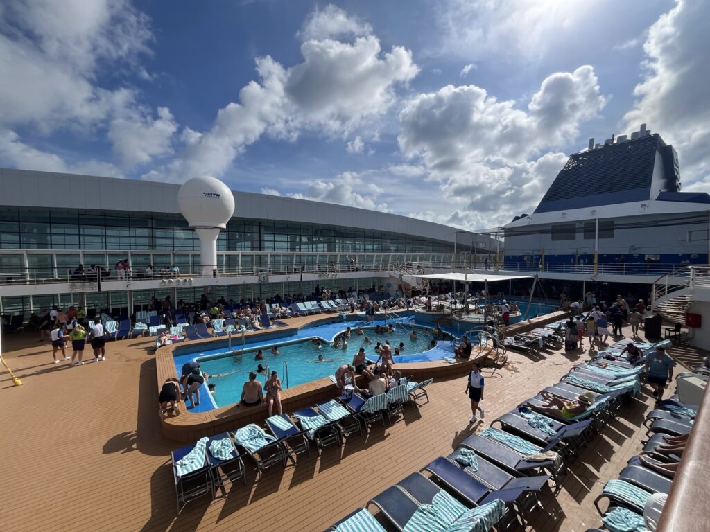 Pool Deck on Norwegian Sky