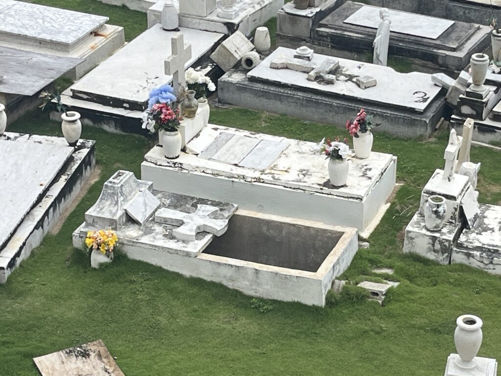 Santa Maria Magdalena de Pazzi Cementerio in San Juan