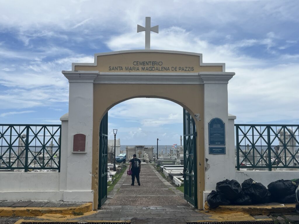 Entrance to the Santa Maria Magdalena de Pazzi Cementerio in San Juan