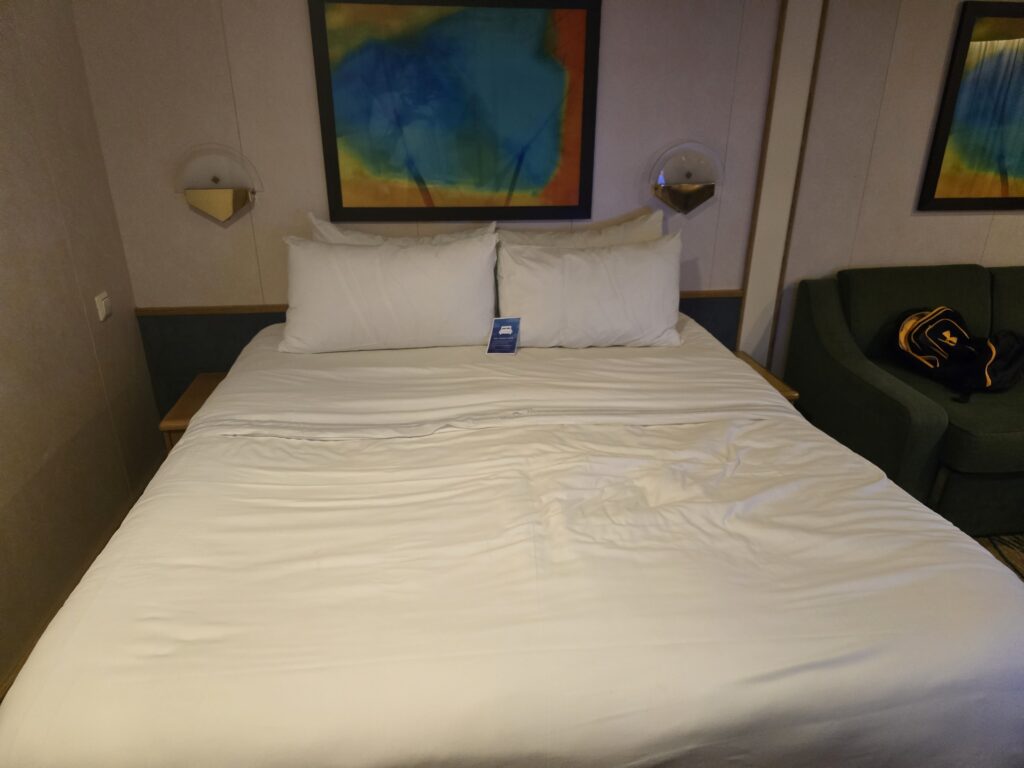 Grandeur of the Seas Junior Suite 7154