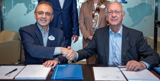 Thomas Mazloum (Disney Cruise Line) and Bernard Meyer (MEYER WERFT) sign the agreement to build four new cruise ships