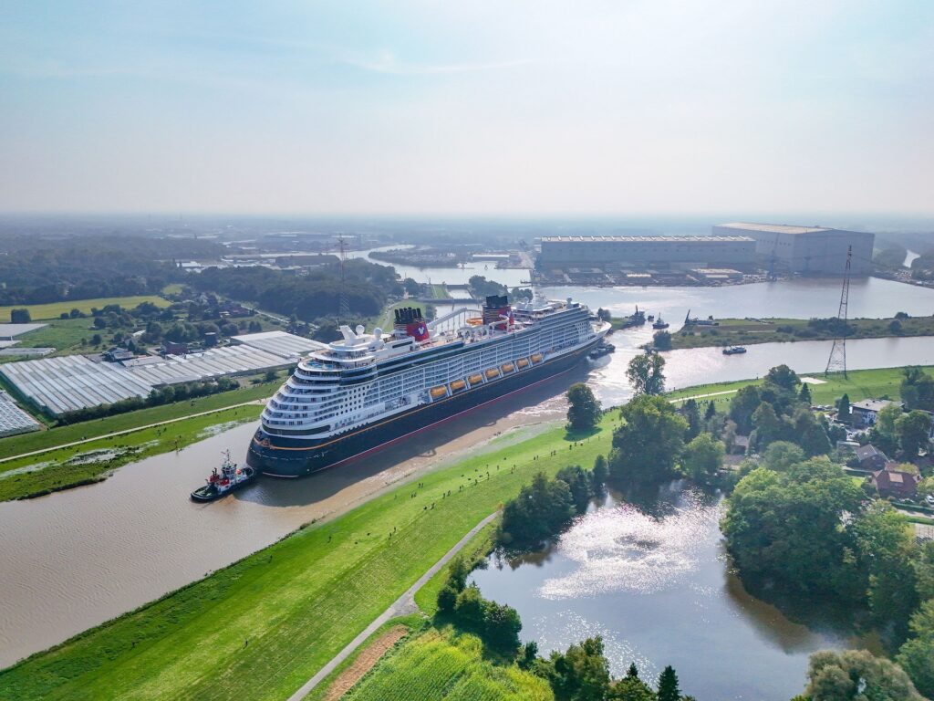 Disney Treasure Completes Ems River Conveyance