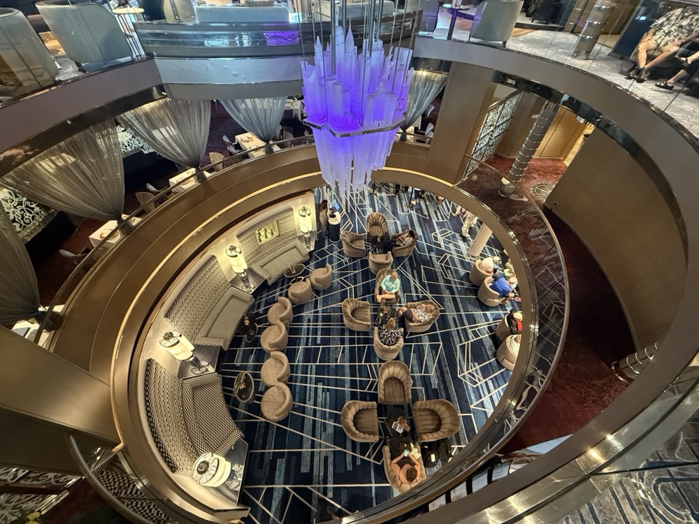 The atrium of the Nieuw Amsterdam