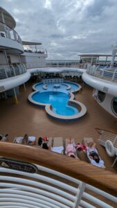 Cove Pool & Bar on Disney Fantasy