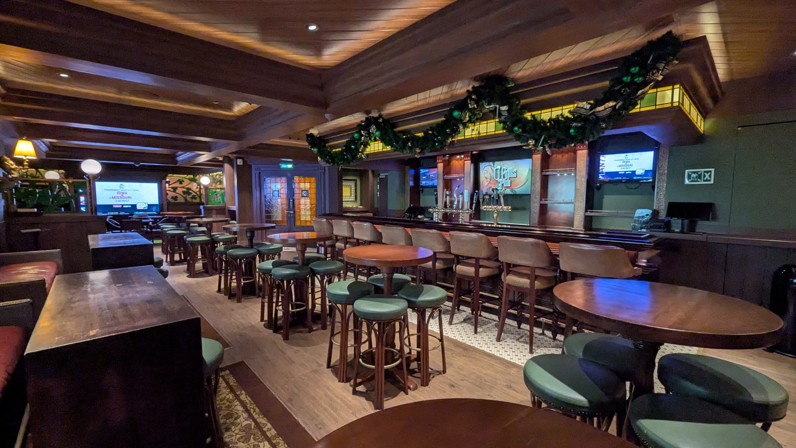 O'Gills Irish Pub on Disney Fantasy