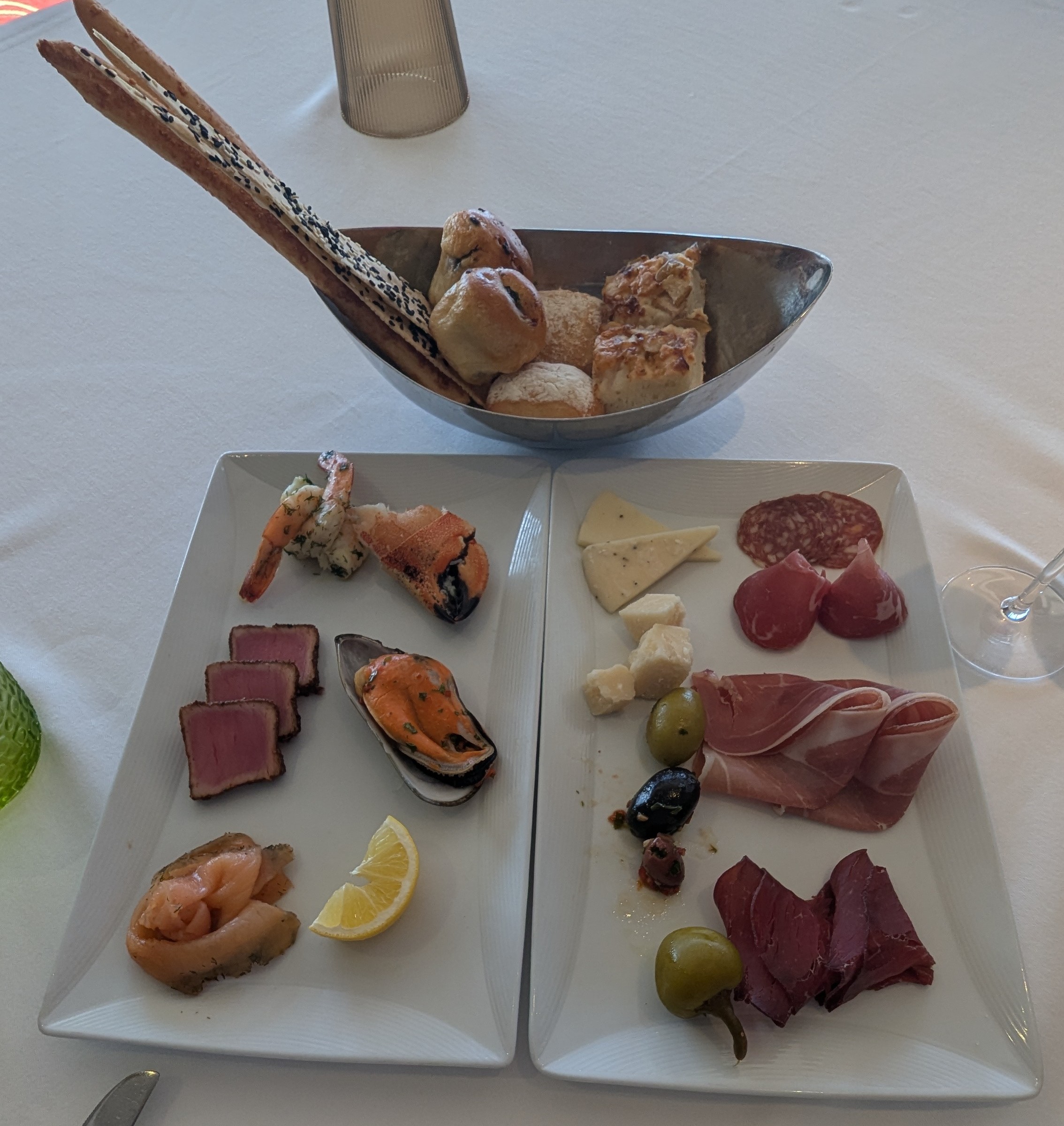 Antipasto plates and bread service in Palo