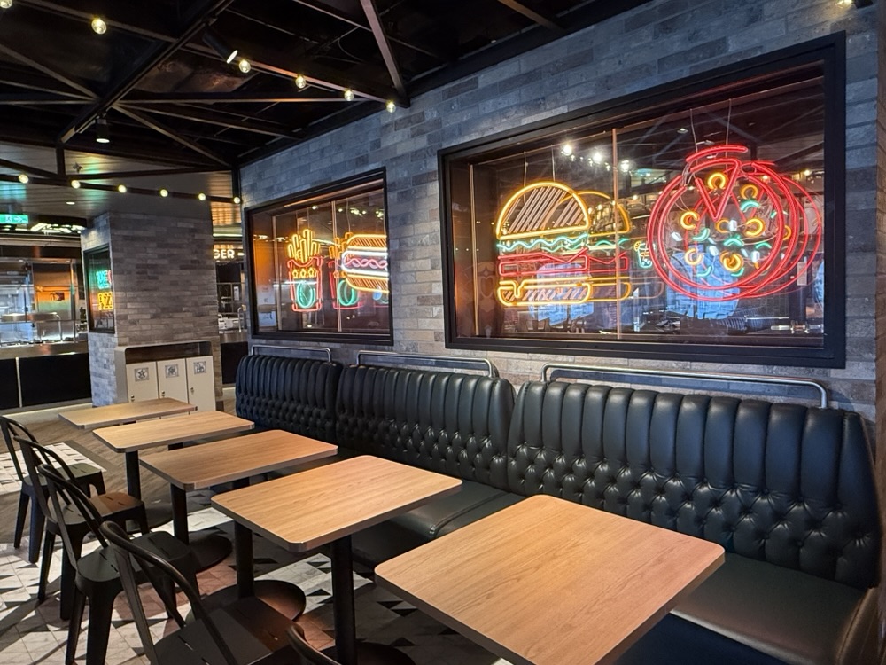 Seating at Luna Park Pizza and Burgers on MSC World America