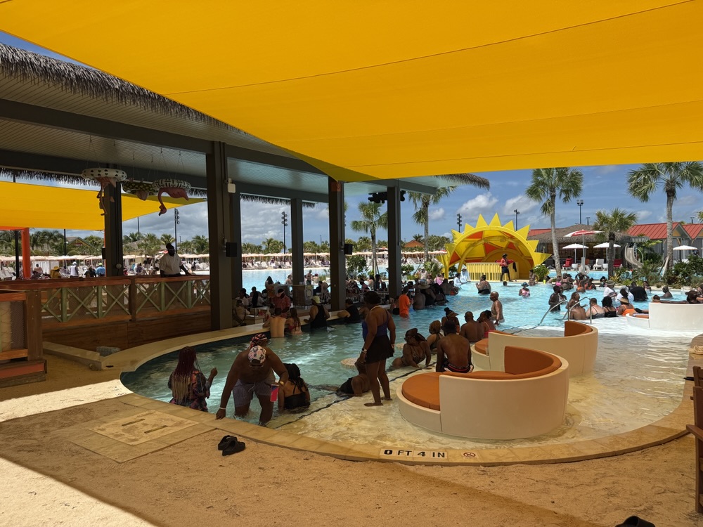Swim up bar at Mingo's at Calypso Cove