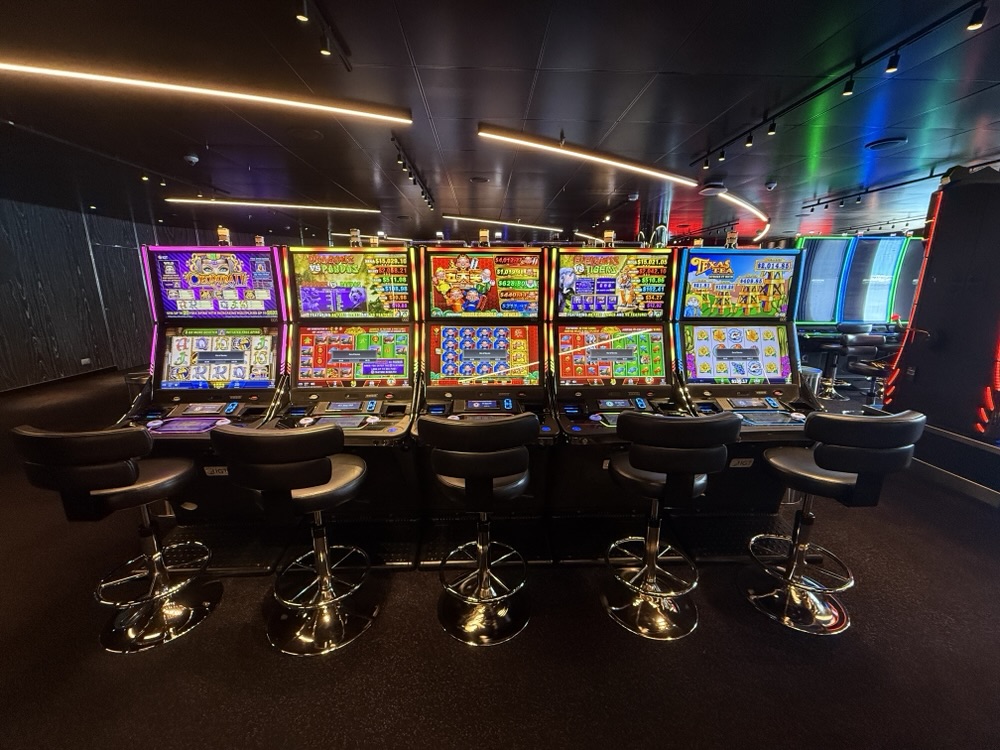 Brilliant Lady Casino