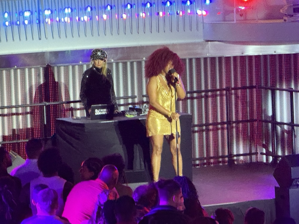 Kelis performing on Brilliant Lady