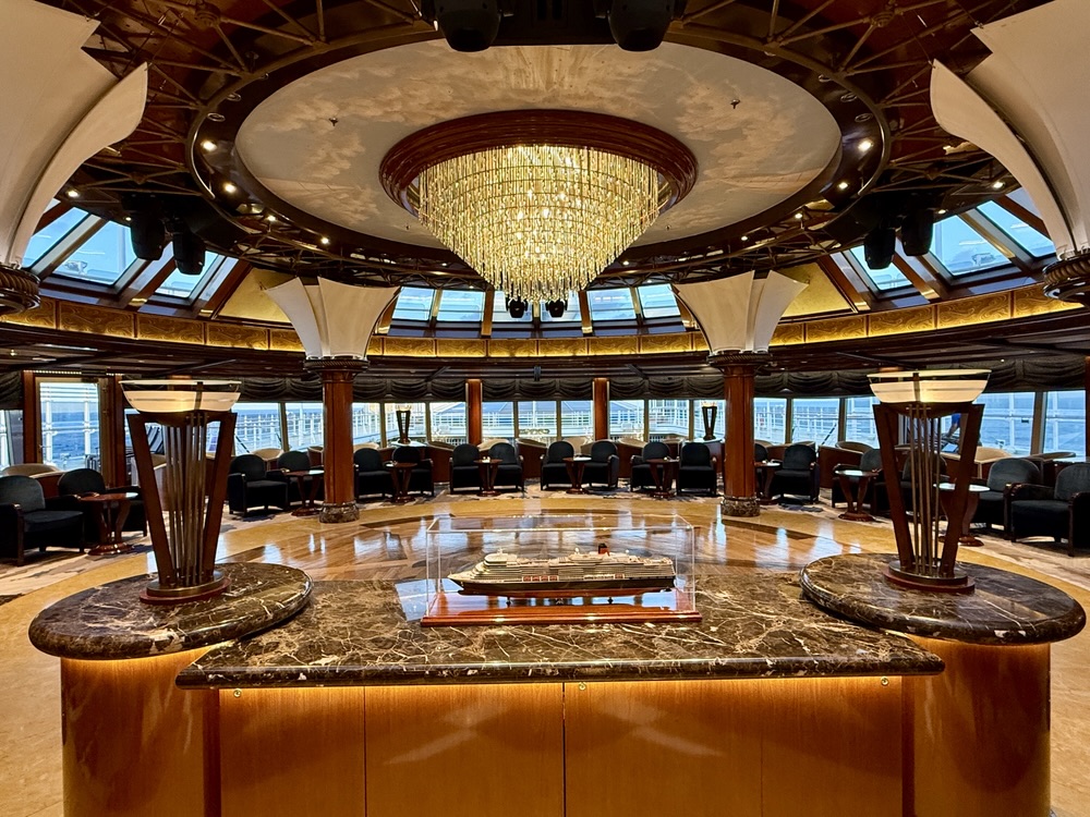 Yacht Club on Queen Elizabeth