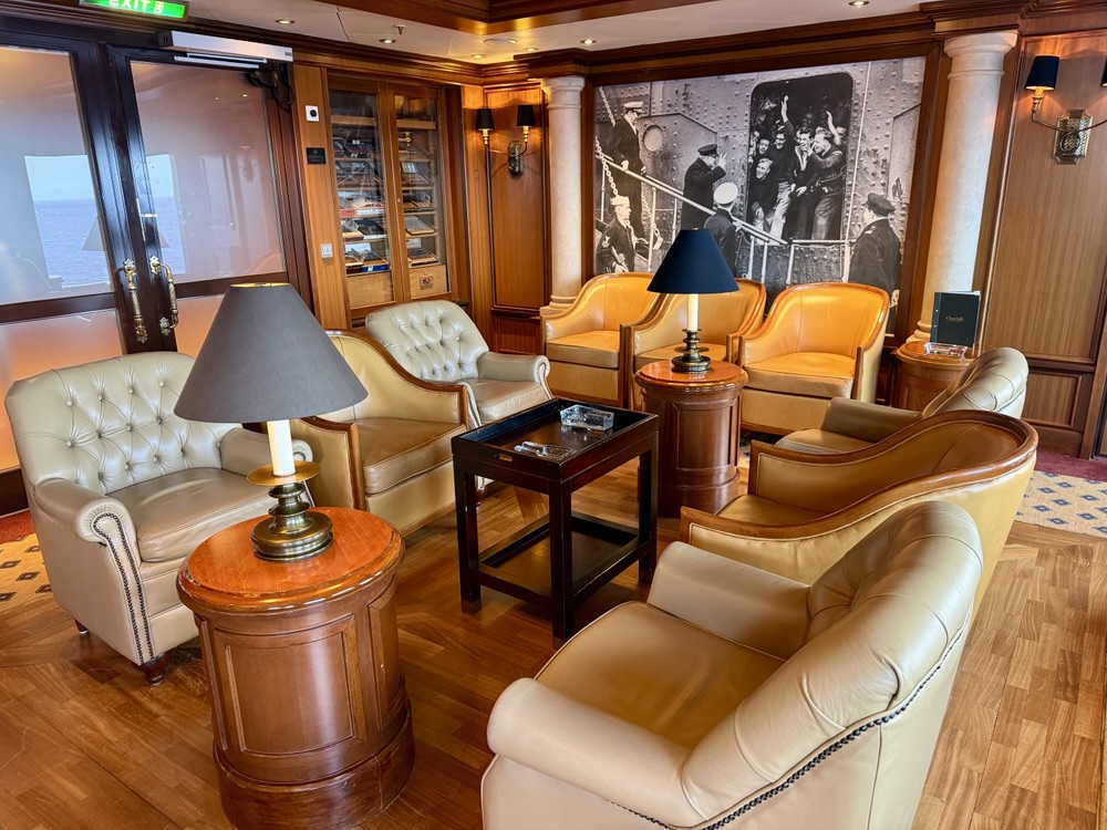 Churchill's Cigar Lounge on Queen Elizabeth