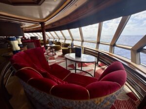 Commodore Club on Queen Elizabeth