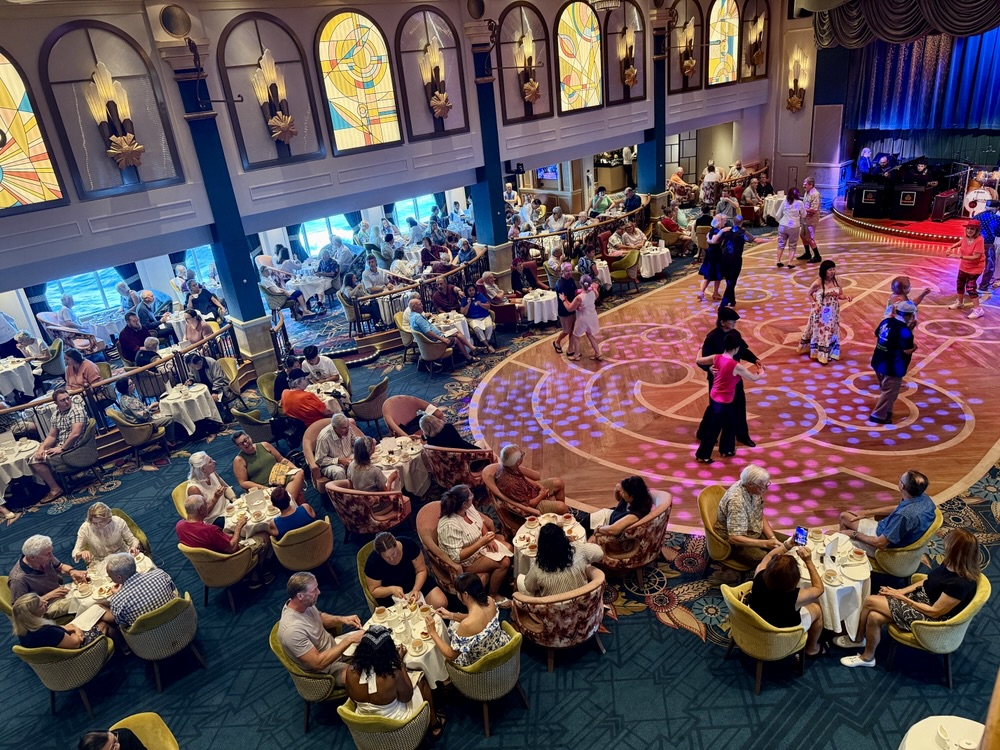 Tea Time in the Queen's Room on Queen Elizabeth