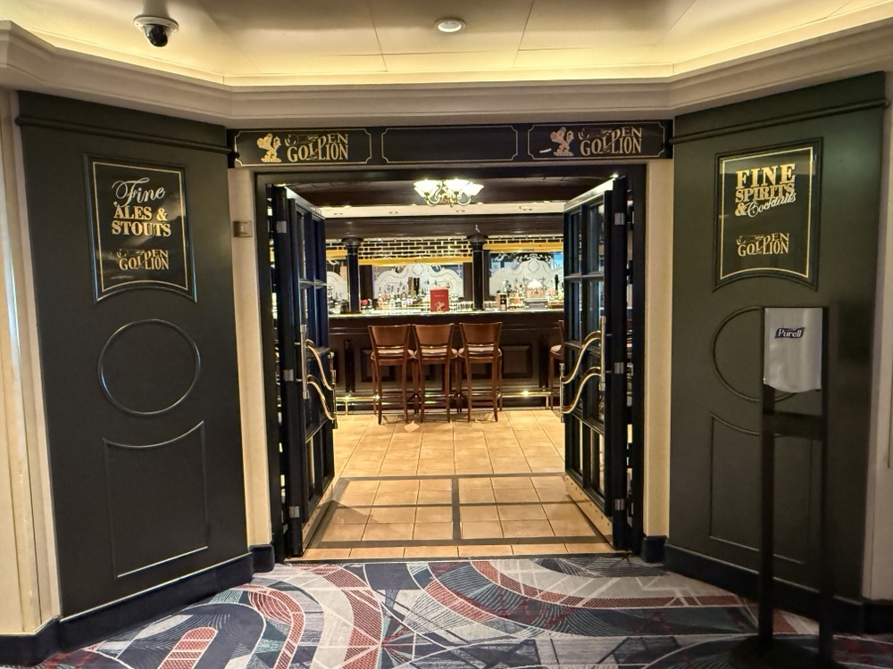 Golden Lion on Queen Elizabeth