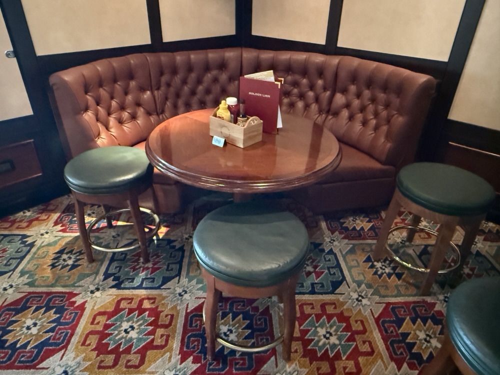 Golden Lion on Queen Elizabeth